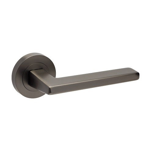 The Vector Handle By Zanda - Graphite Nickel