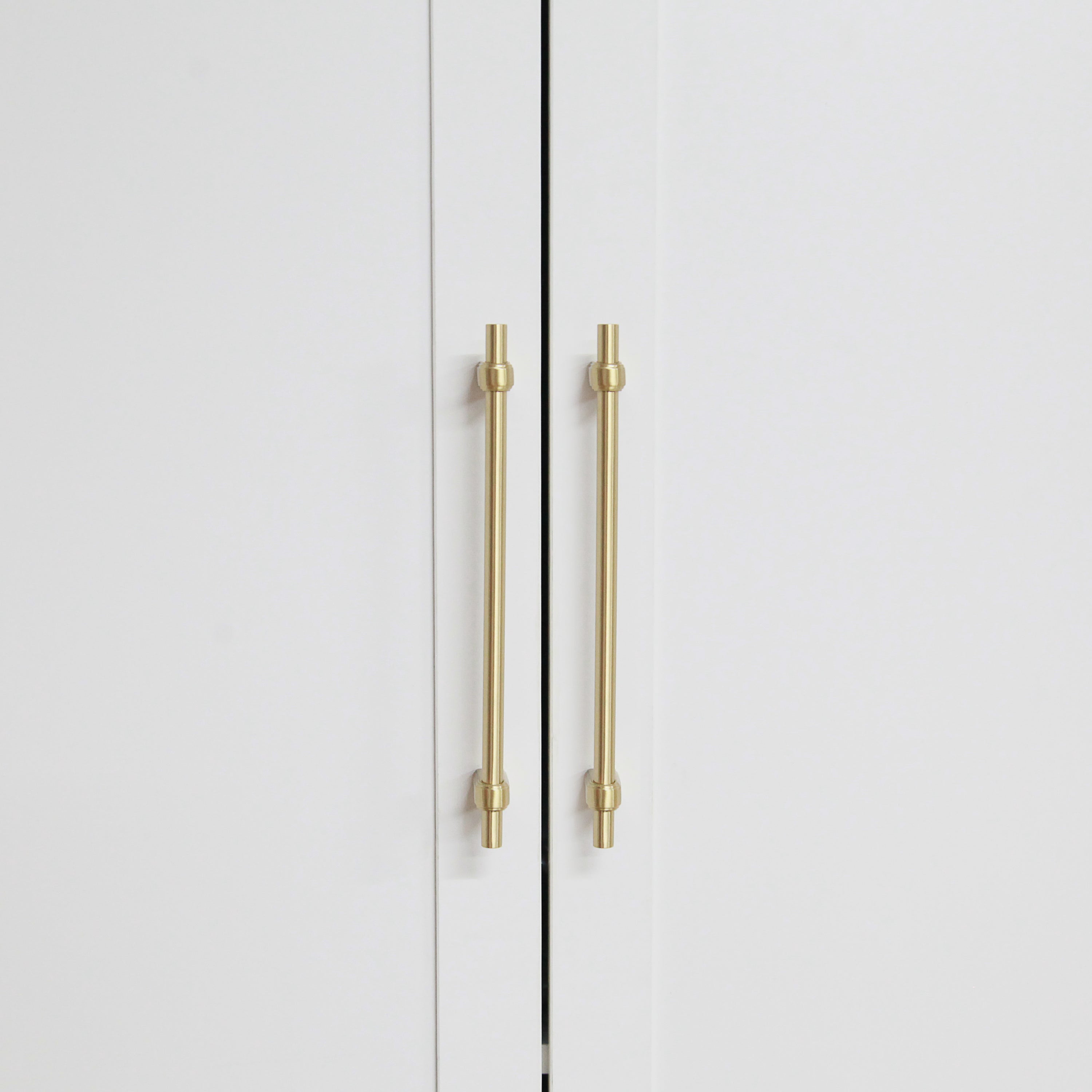 Quinn Brass Cabinetry Handle - Little Swagger