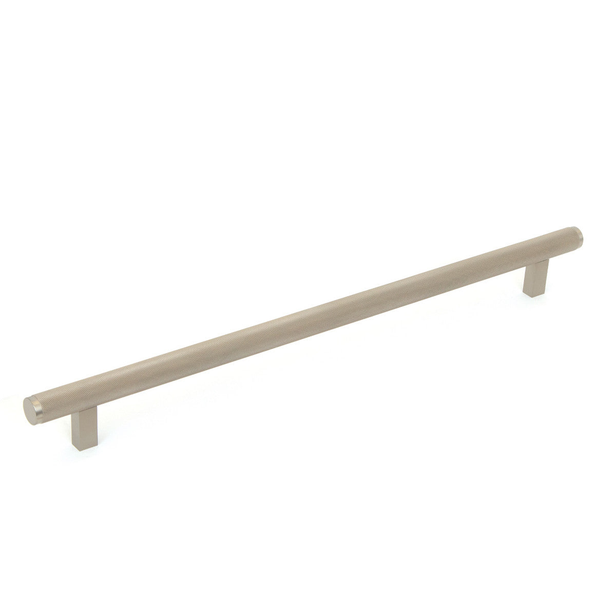 Momo Bellevue Solid Brass Knurled Bar Pull