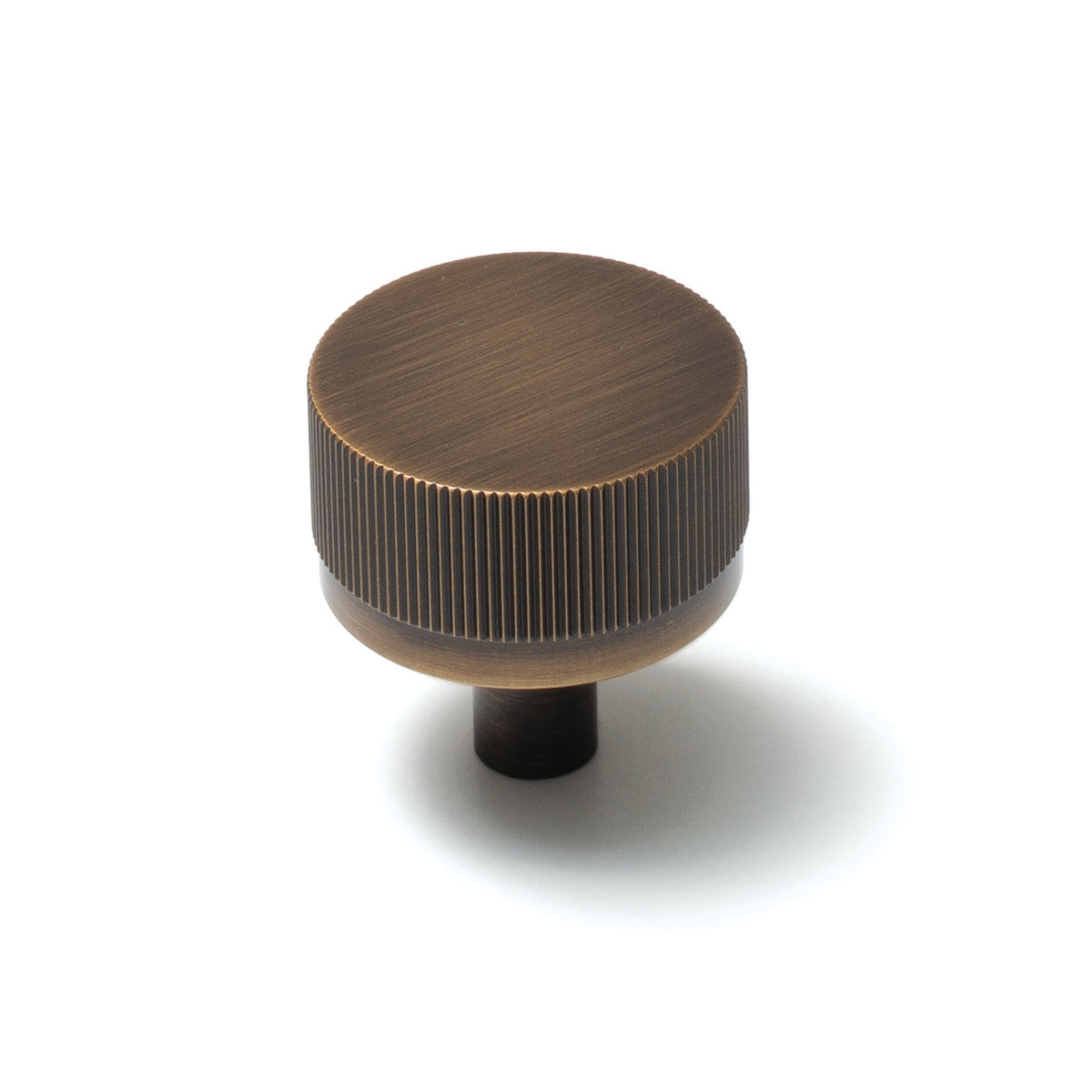 Momo Bellevue Solid Brass Lined Knob