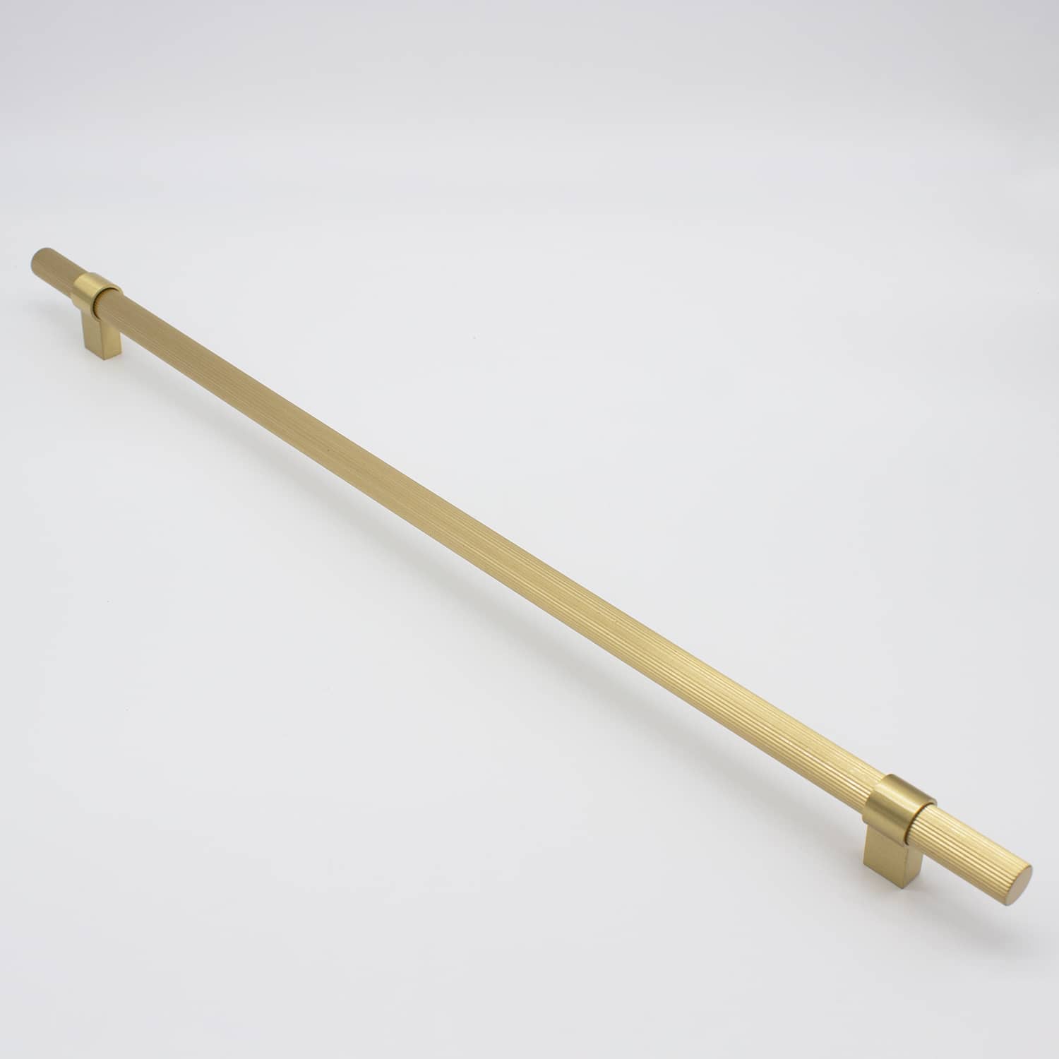 Brushed Brass Fluted Pull - Cassandra - Manovella