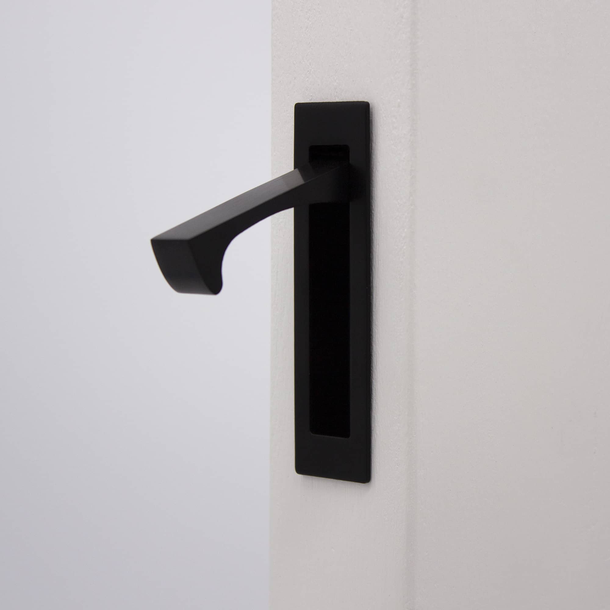 Matt Black Concealed Sliding Door Edge Pull - Manovella