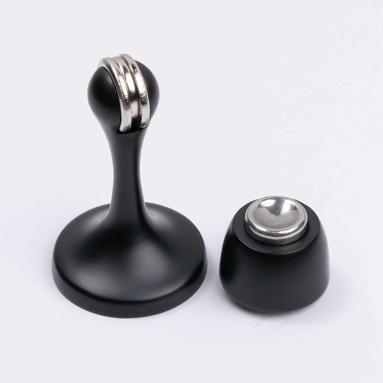 Matt Black Magnetic Door Stop - Manovella