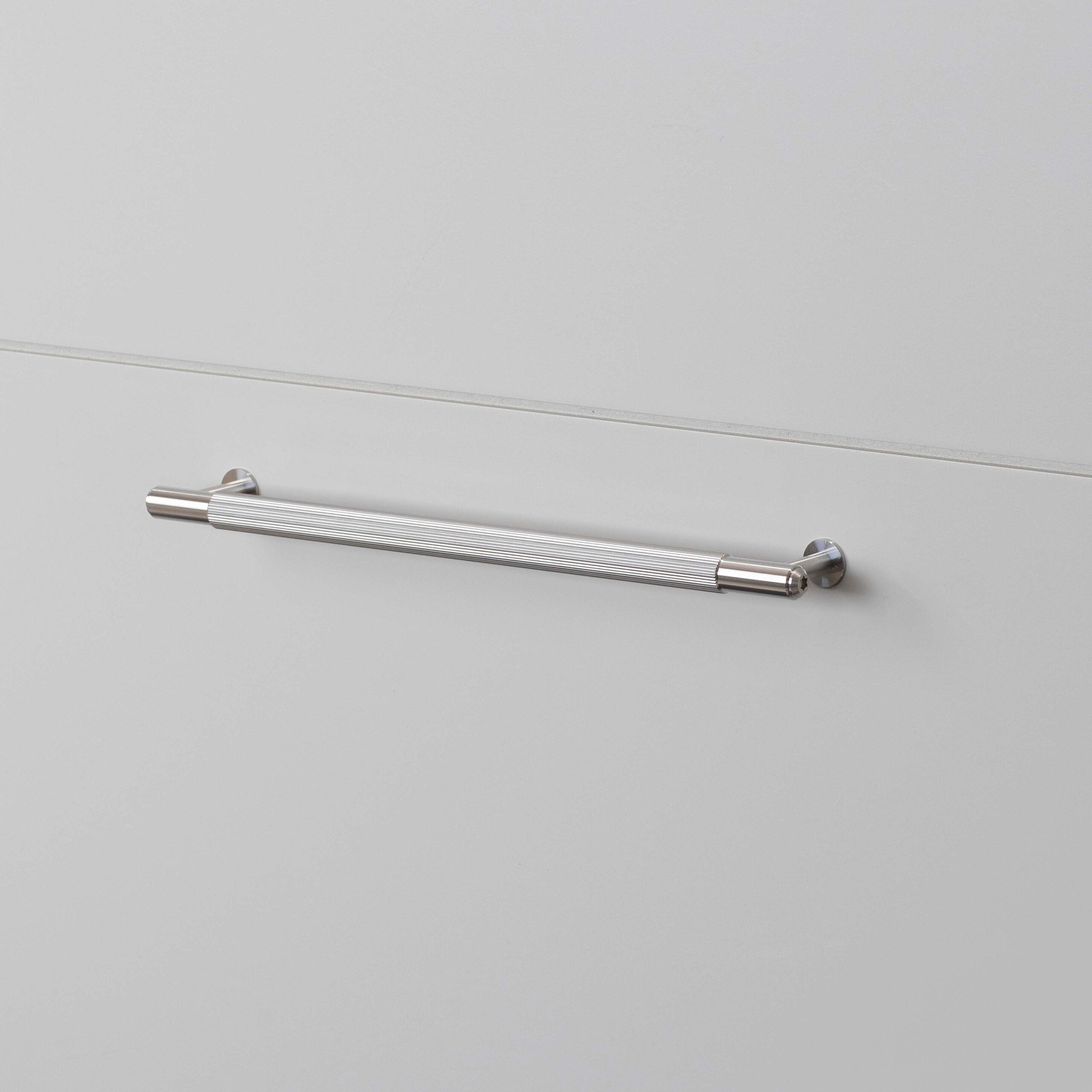 Pull Bar |  Linear | By Buster + Punch