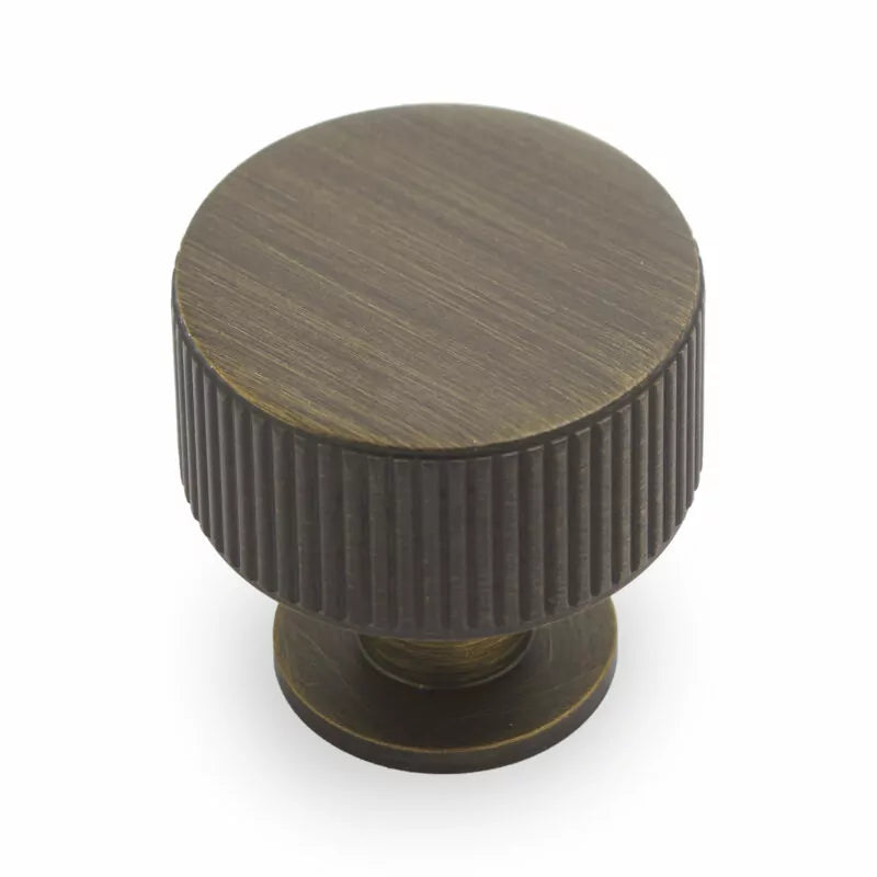 Romano Knob By Castella