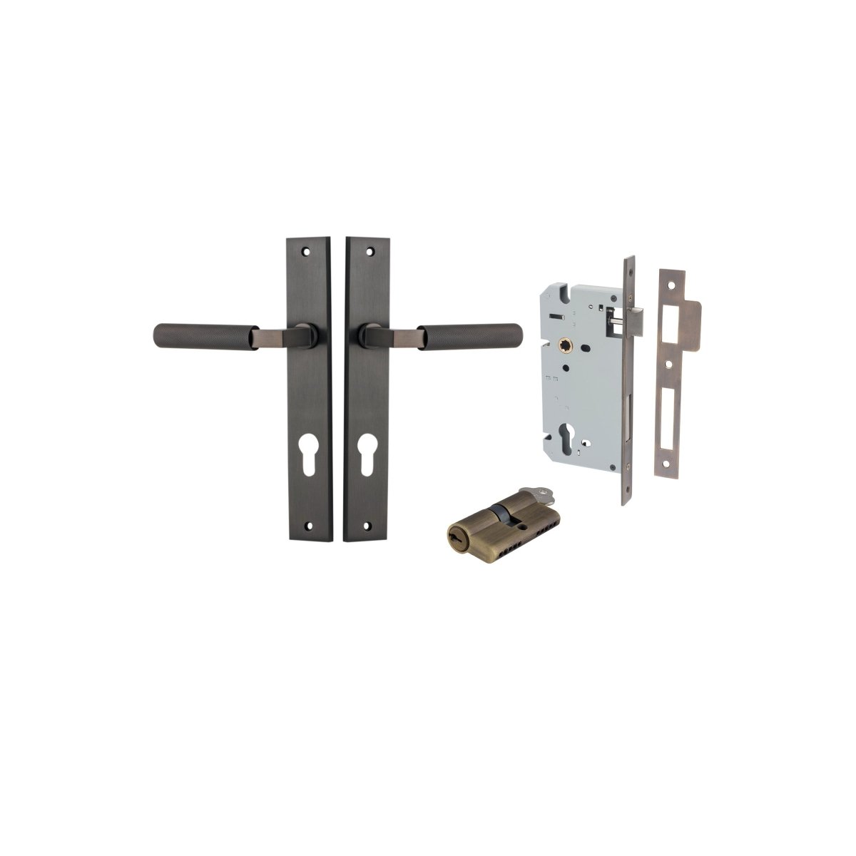 Brunswick Lever - Rectangular Backplate - Entry Point - Iver - Signature Brass - Door Levers