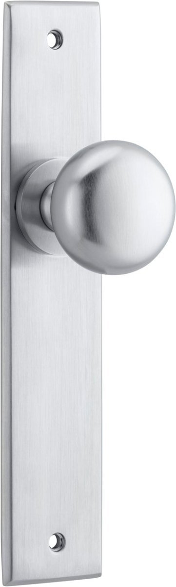 Cambridge Knob - Chamfered Backplate - Entry Point - Iver - Brushed Chrome - Door Knobs