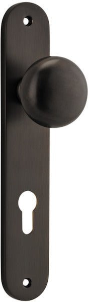 Cambridge Knob - Oval Backplate - Entry Point - Iver - Signature Brass - Door Knobs