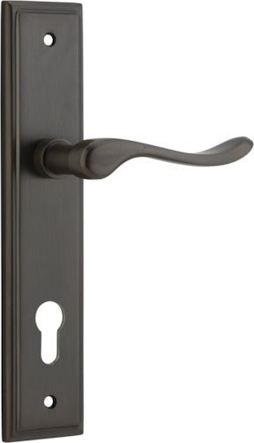 Stirling Lever - Stepped Backplate - Entry Point - Iver - Signature Brass - Door Levers